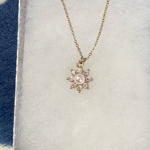 Gold Tone CZ & Faux Pearl Necklace - Picture 2 of 7